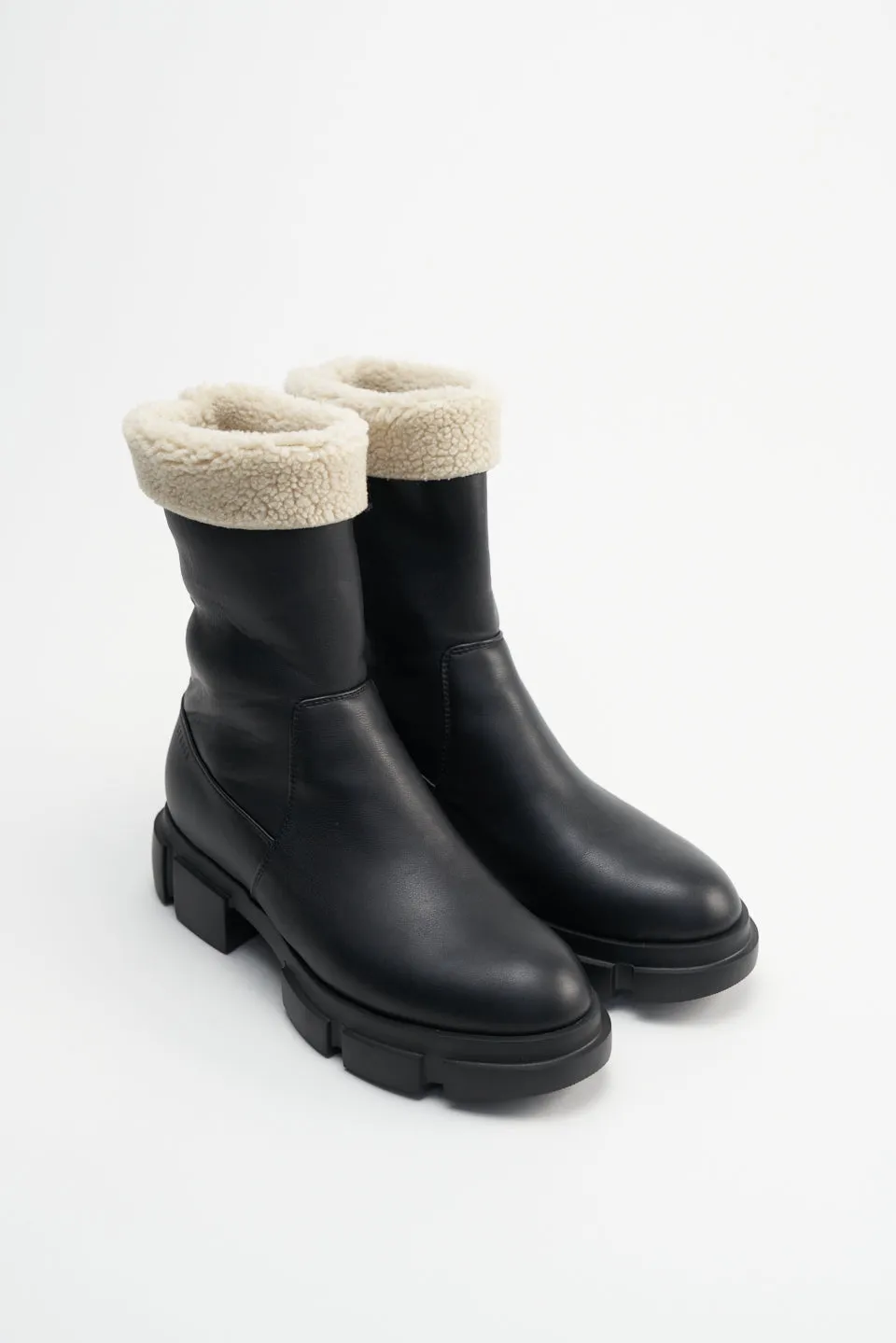 Vegan Teddy Nappa Black Ankle Boots